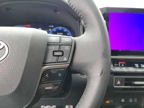 Used 2025 Toyota Camry XSE FWD image 24