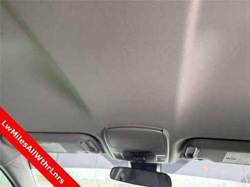 Used 2023 Toyota Camry SE image 15