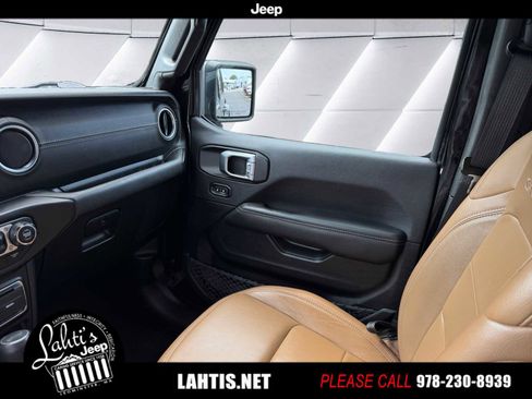 Certified 2022 Jeep Wrangler Unlimited Sahara w/ Cold Weather Group image 14