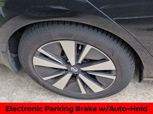 Certified 2022 Nissan Altima 2.5 SV w/ SV Premium Package FWD image 11