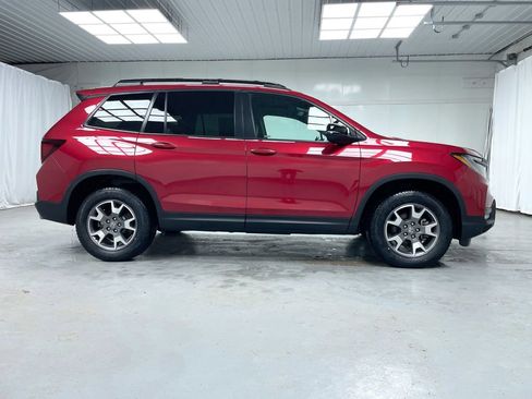 Used 2023 Honda Passport TrailSport image 10