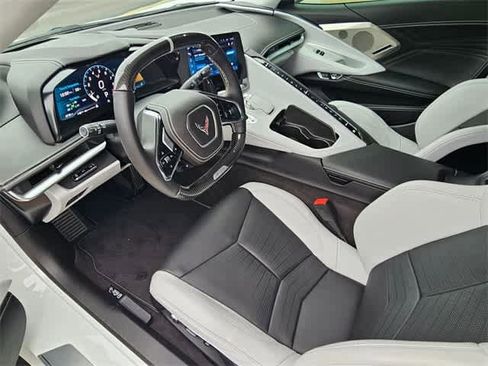 Used 2024 Chevrolet Corvette Z06 w/ Chrome Exterior Badge Package image 2