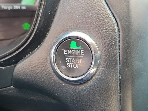 Used 2018 Ford Fusion SE w/ Equipment Group 601A image 15