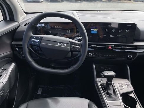 New 2026 Kia Sportage EX FWD image 22