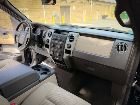 Used 2011 Ford F150 XLT w/ XLT Convenience Pkg AWD/4WD image 9