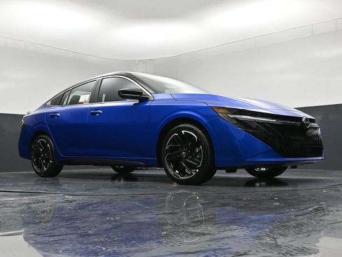 New 2026 Nissan Sentra SR w/ Floor Mat Package FWD image 27