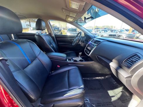 Used 2018 Nissan Altima 2.5 SR w/ SR Special Edition image 14