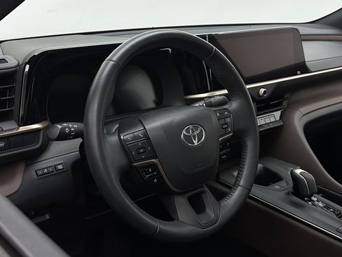 Used 2023 Toyota Crown w/ Advanced Technology Package AWD/4WD image 10