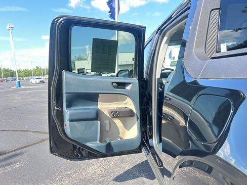 Used 2025 Ford Maverick Lariat w/ 4K Tow Package AWD/4WD image 17