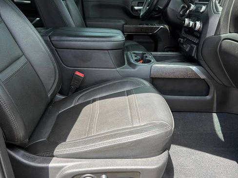 Used 2023 GMC Sierra 2500 Denali w/ Denali Black Diamond Edition AWD/4WD image 27