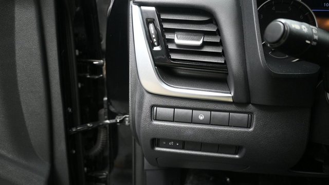 Used 2021 Nissan Rogue SV AWD/4WD image 22