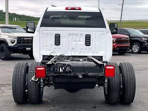 New 2026 Chevrolet Silverado 3500 W/T w/ WT Convenience Package AWD/4WD image 4