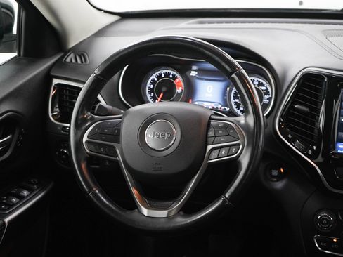 Used 2019 Jeep Cherokee Limited w/ Technology Group AWD/4WD image 14