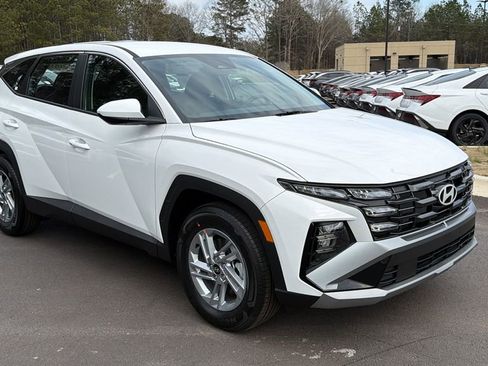 New 2026 Hyundai Tucson SE image 3