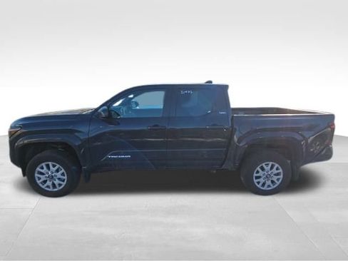 Used 2024 Toyota Tacoma SR5 image 3