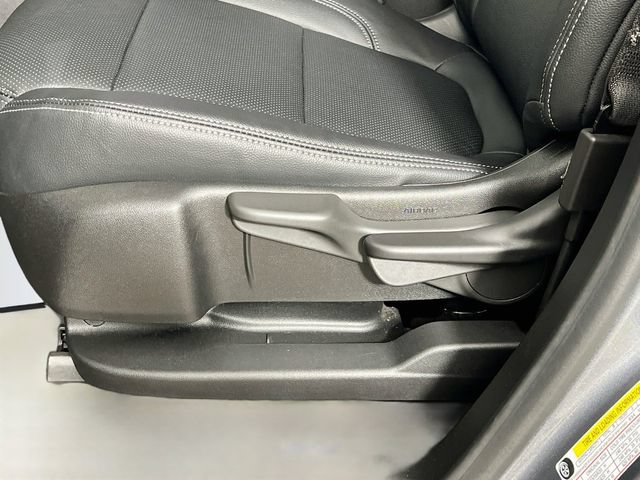 Used 2020 Chevrolet Traverse LS w/ LPO, Blackout Package FWD image 11