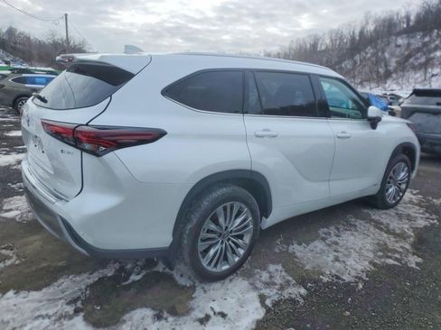 Used 2025 Toyota Highlander Limited image 5