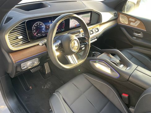 Certified 2024 Mercedes-Benz GLS 580 4MATIC image 20