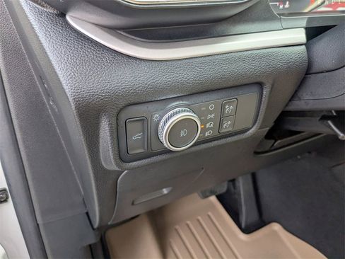 Used 2022 Ford Explorer XLT w/ Equipment Group 202A image 14