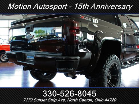 Used 2017 Chevrolet Silverado 1500 LT w/ LPO, Black Pack AWD/4WD image 11