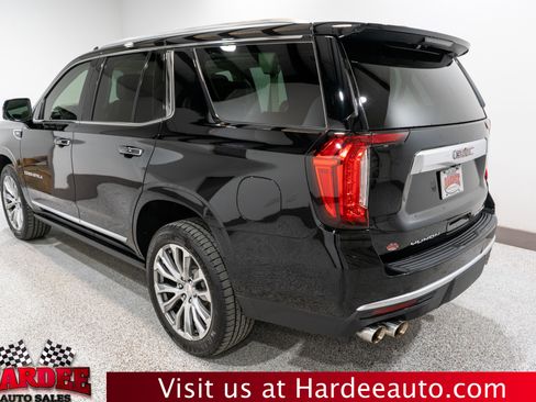 Used 2021 GMC Yukon Denali w/ Denali Premium Package image 3