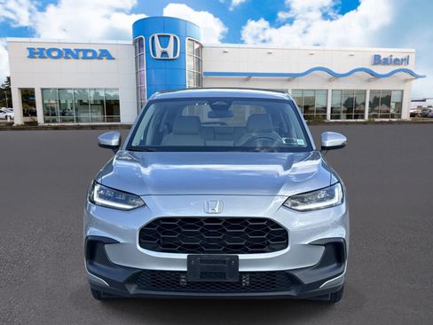 Used 2025 Honda HR-V LX image 8