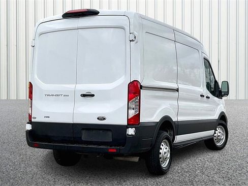 Used 2023 Ford Transit 250 Medium Roof AWD image 12