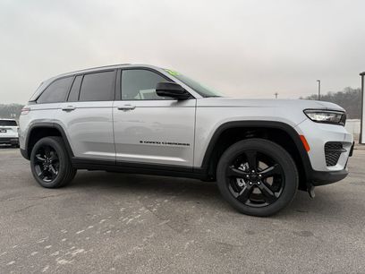 New 2025 Jeep Grand Cherokee Altitude
