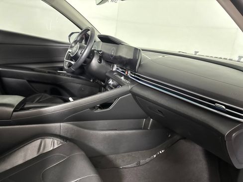 Used 2023 Hyundai Elantra Limited w/ Cargo Package FWD image 34