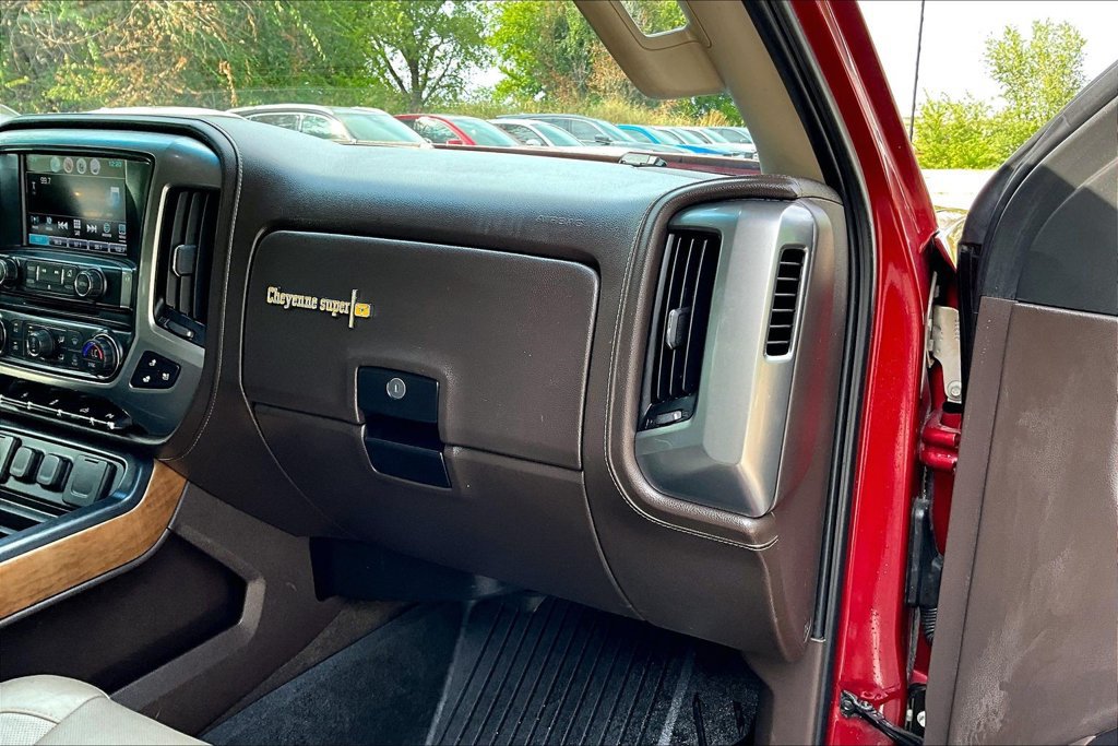 Used 2018 Chevrolet Silverado 1500 LTZ w/ Sport Package AWD/4WD image 18