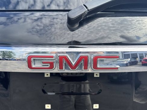 Used 2023 GMC Acadia Denali w/ Denali Ultimate Package AWD/4WD image 32