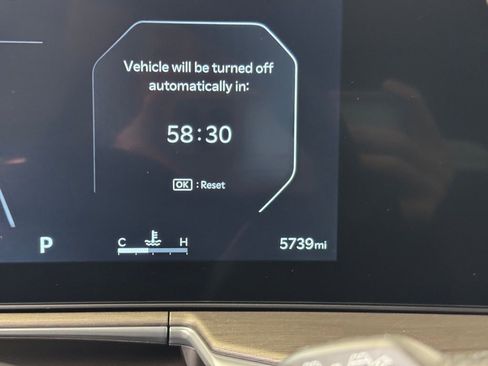 Used 2025 Kia Sorento SX image 31