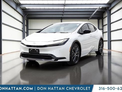 Used 2024 Toyota Prius XLE FWD image 20