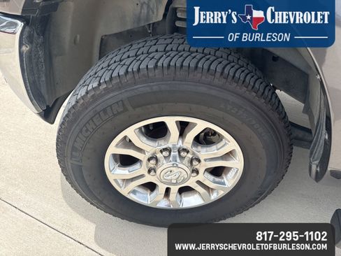 Used 2017 RAM 2500 Laramie AWD/4WD image 10