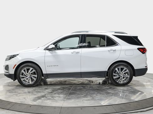 Used 2023 Chevrolet Equinox Premier FWD image 2