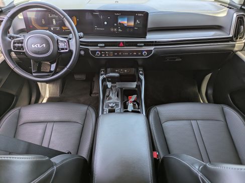 Certified 2025 Kia Sorento S w/ Panoramic Sunroof Package image 16