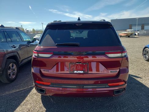 Used 2025 Jeep Grand Cherokee Summit image 12