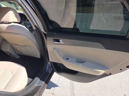 Used 2016 Hyundai Sonata SE image 17