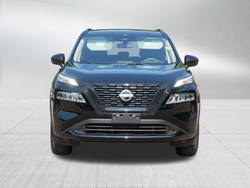 Certified 2023 Nissan Rogue SV w/ SV Premium B Package AWD/4WD image 2
