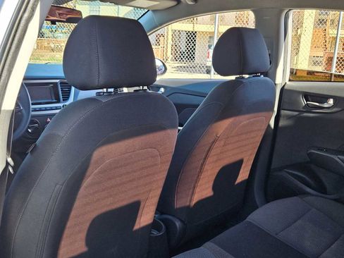 Used 2021 Hyundai Accent SE image 19