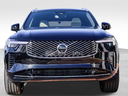 Certified 2026 Volvo XC90 B6 Plus w/ Protection Package AWD/4WD image 2