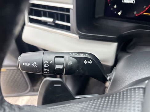 Used 2025 Mitsubishi Outlander SE FWD image 15
