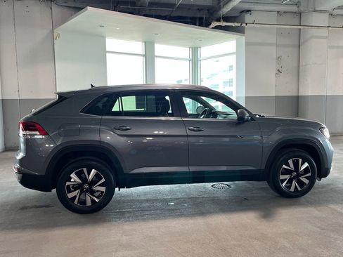 Used 2023 Volkswagen Atlas Cross Sport SE AWD/4WD image 12