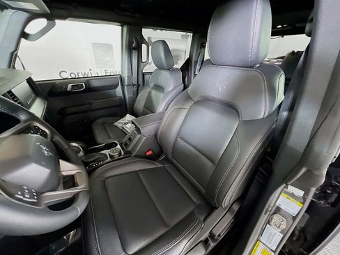 New 2026 Ford Bronco Badlands image 25