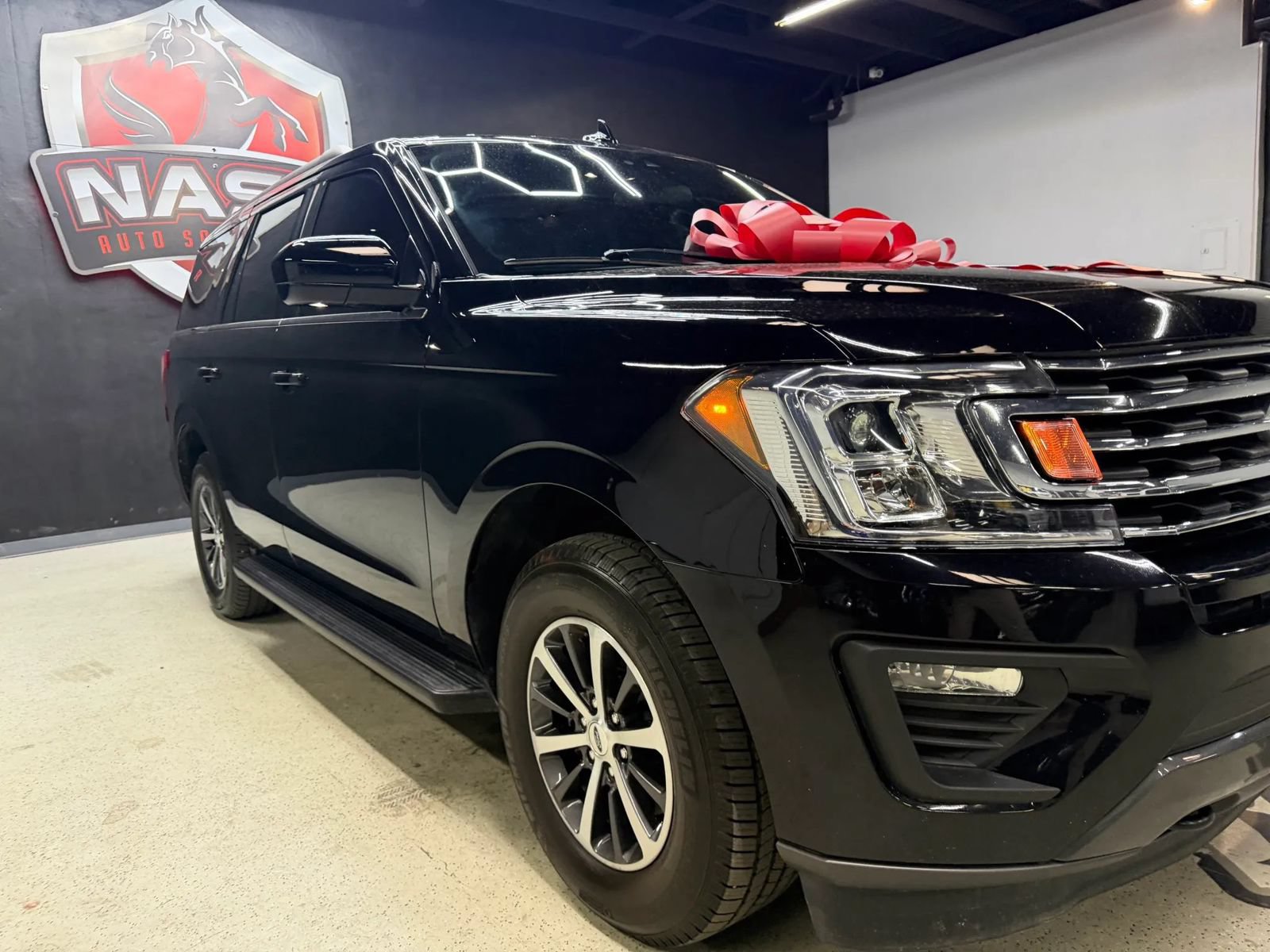 Used 2020 Ford Expedition XL AWD/4WD image 5