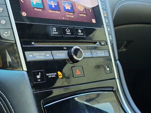 Used 2017 INFINITI Q60 3.0t w/ Premium Plus Package 3.0T AWD/4WD image 24