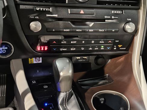 Used 2022 Lexus RX 450h AWD w/ Premium Package image 32