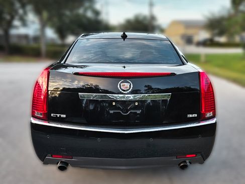 Used 2010 Cadillac CTS Premium image 5