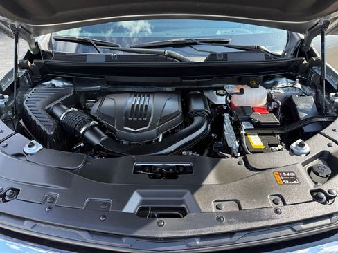 Used 2024 Chevrolet Traverse LS FWD image 36