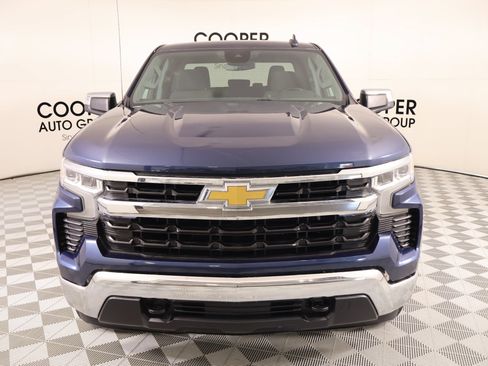 Used 2022 Chevrolet Silverado 1500 LT AWD/4WD image 10